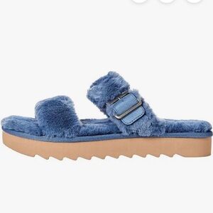 Koolaburra Cozy Blue Faux Fur Slides slippers sandals size 10